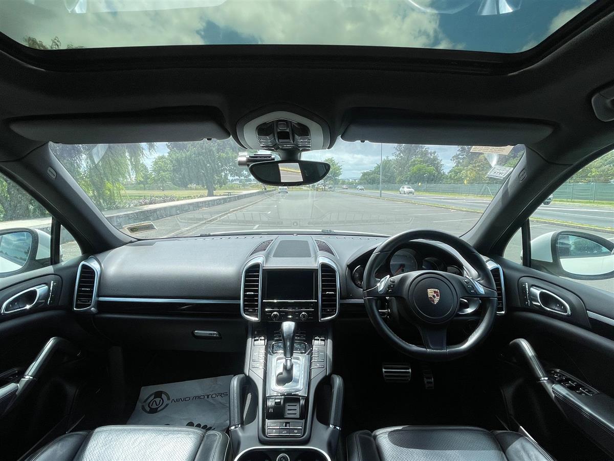 2013 Porsche Cayenne S Carousel 10