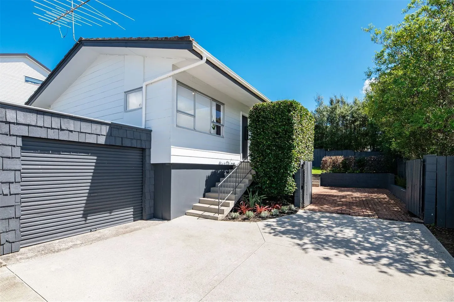 2 /45 Reynella Drive, Massey, NZ 0614