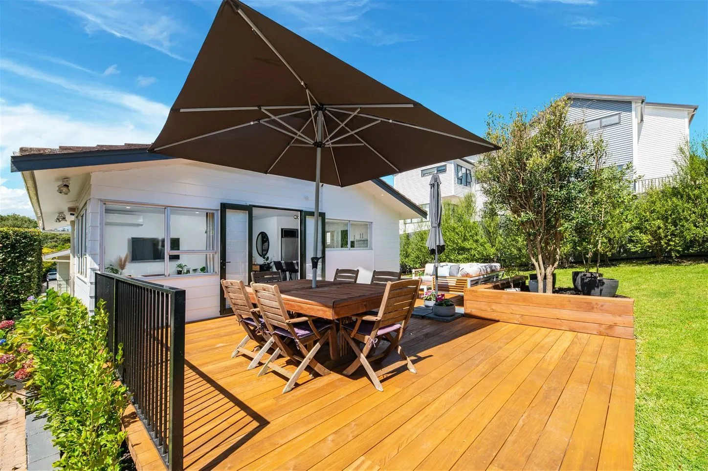 2 /45 Reynella Drive, Massey, NZ 0614 Carousel 1