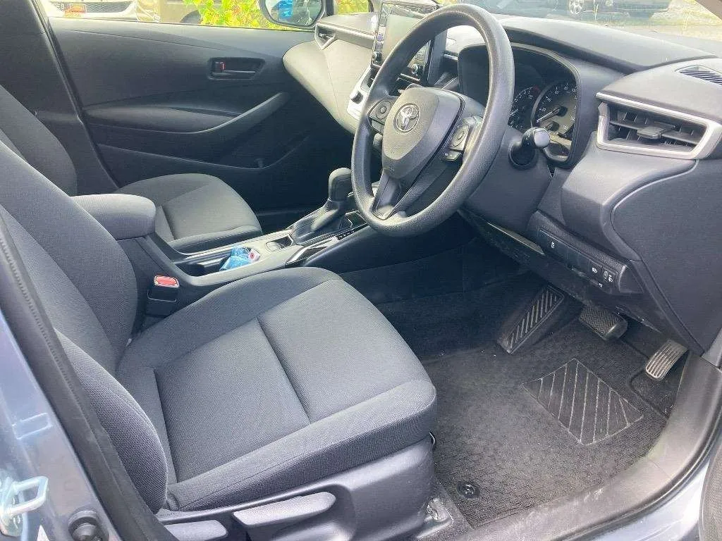 2020 Toyota Corolla TOURING HYBRID G-X Carousel 8