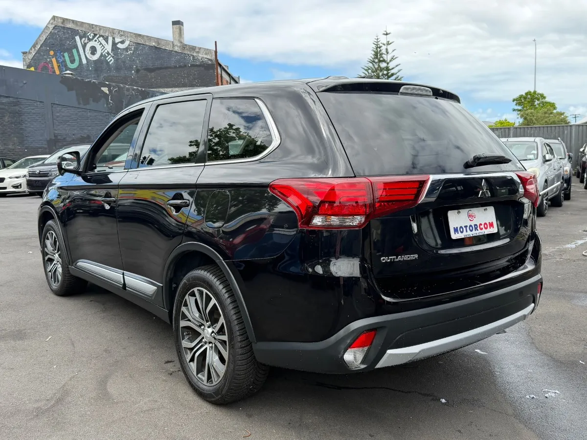 2016 Mitsubishi Outlander 24G 4WD Carousel 7