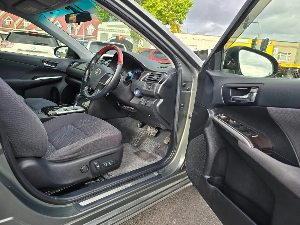 2013 Toyota Camry Carousel 8