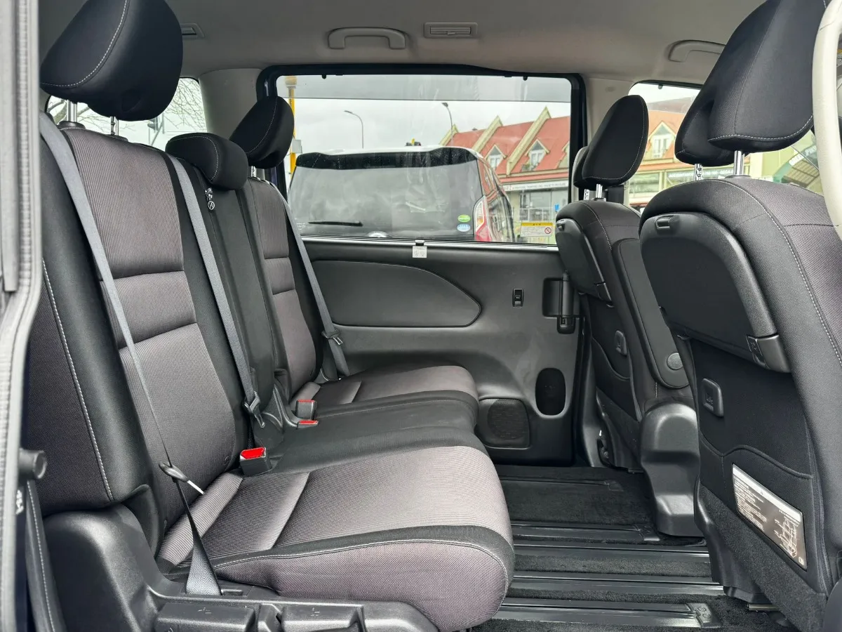 2017 Nissan Serena HIGHWAY STAR S- HYBRID V SELECTION BODYKIT Carousel 25