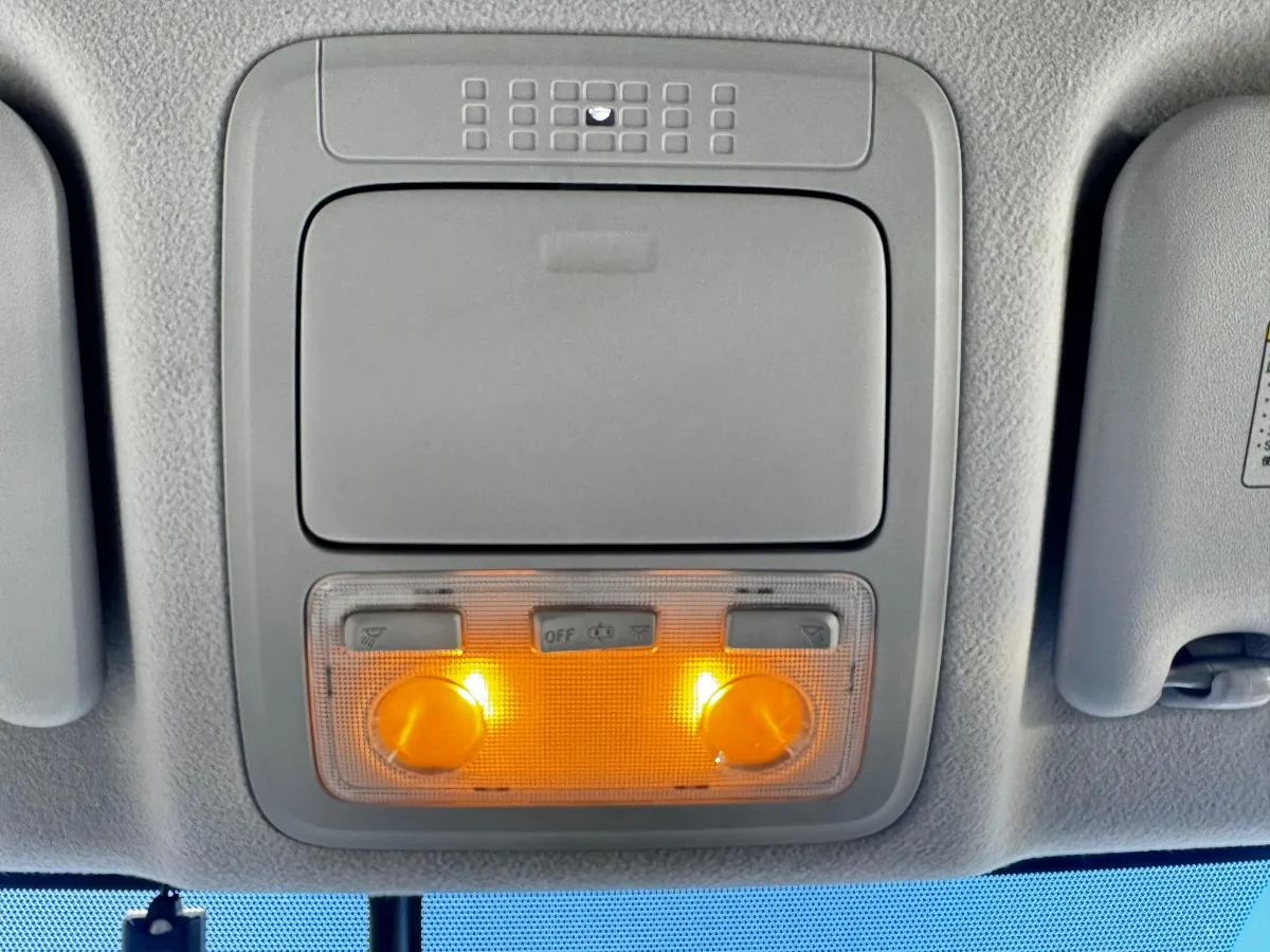 2015 Toyota Noah HYBRID G Carousel 8
