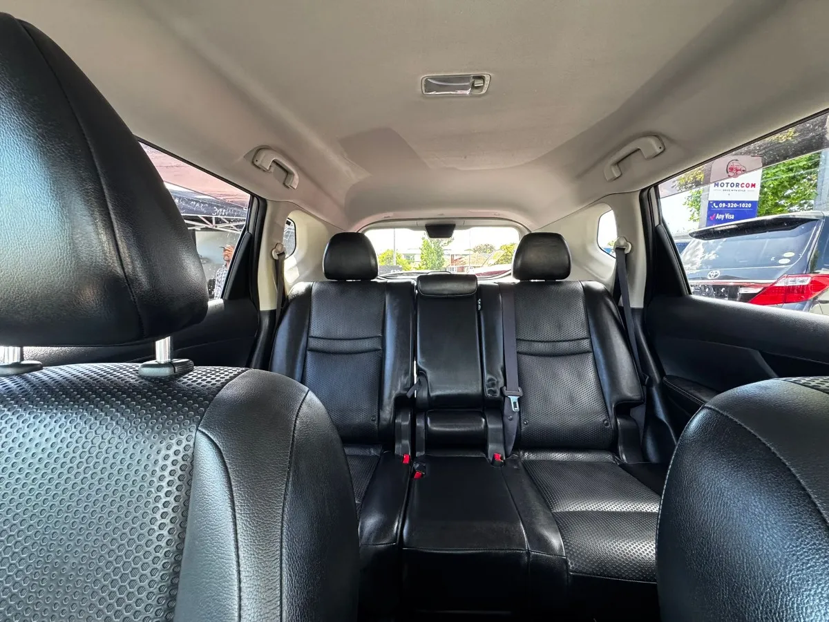 2017 Nissan X-Trail 20X Carousel 1
