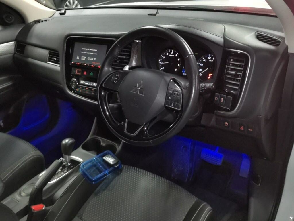 2017 Mitsubishi Outlander 20G SAFETY PACKAGE Carousel 7