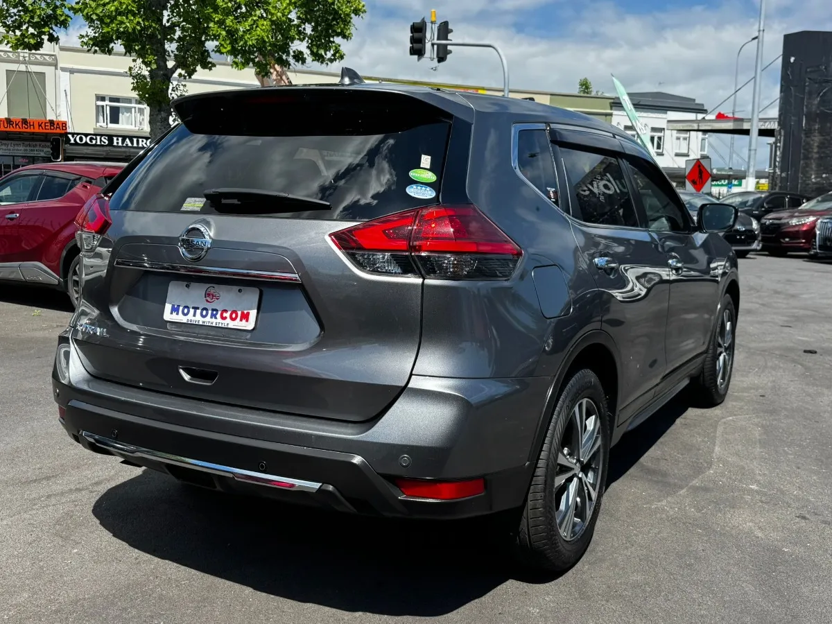 2017 Nissan X-Trail 20X Carousel 13