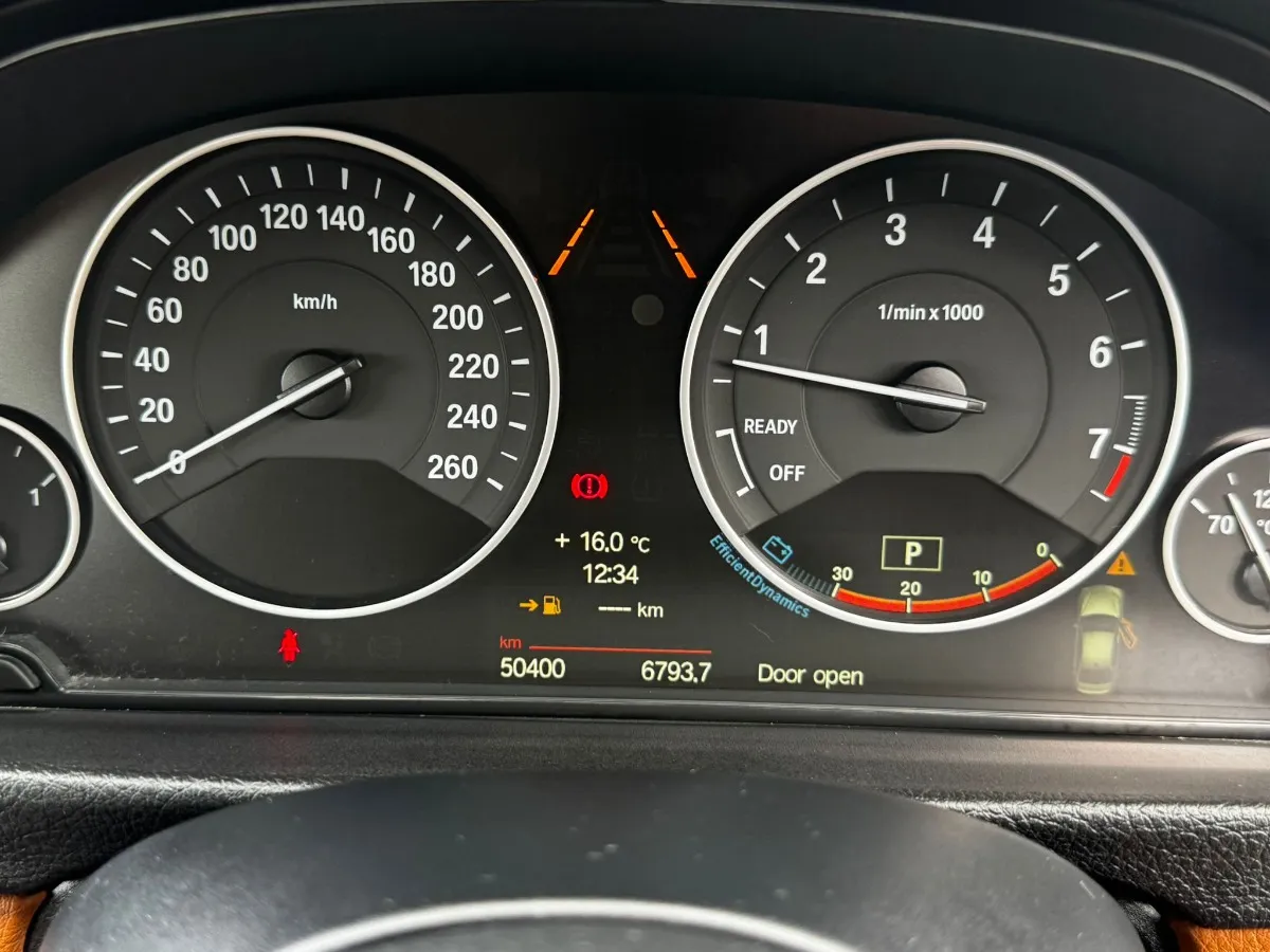 2014 BMW 320i 3 SERIES Carousel 7