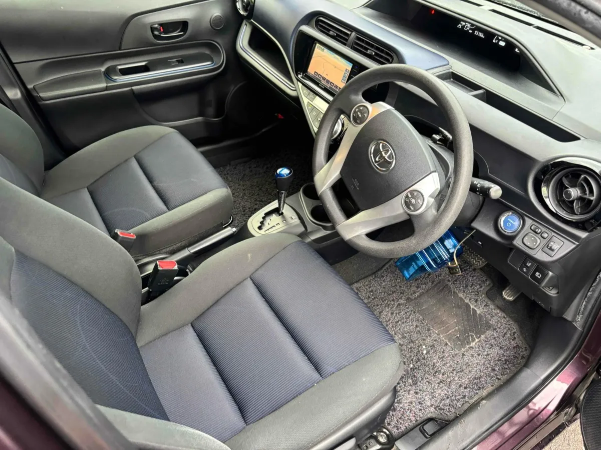 2016 Toyota Aqua S Carousel 7