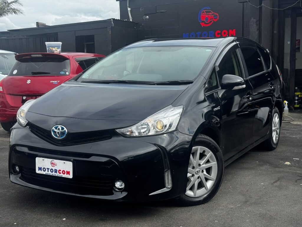 2015 Toyota Prius Alpha ALPHA S