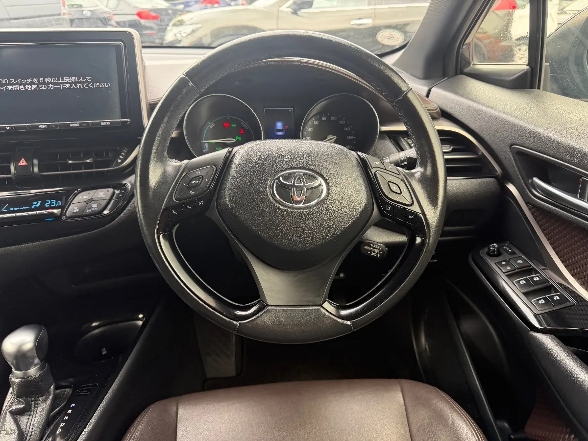 2017 Toyota C-HR G Carousel 11