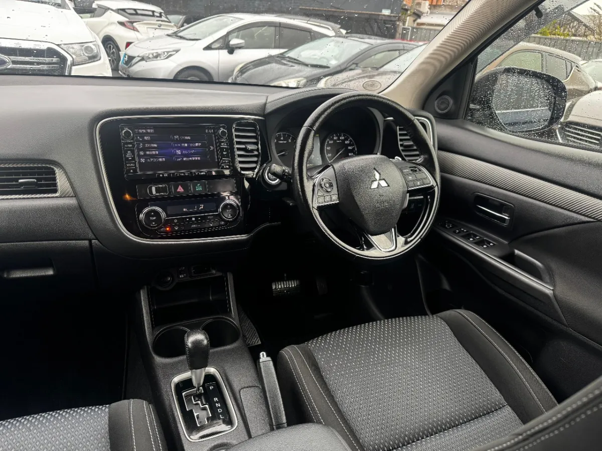 2015 Mitsubishi Outlander 4WD 24G NAVI PACKAGE Carousel 12