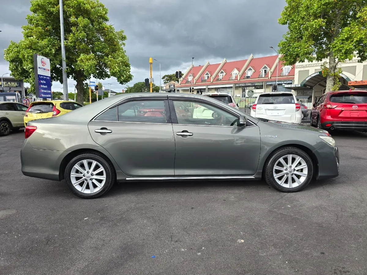 2013 Toyota Camry Carousel 7