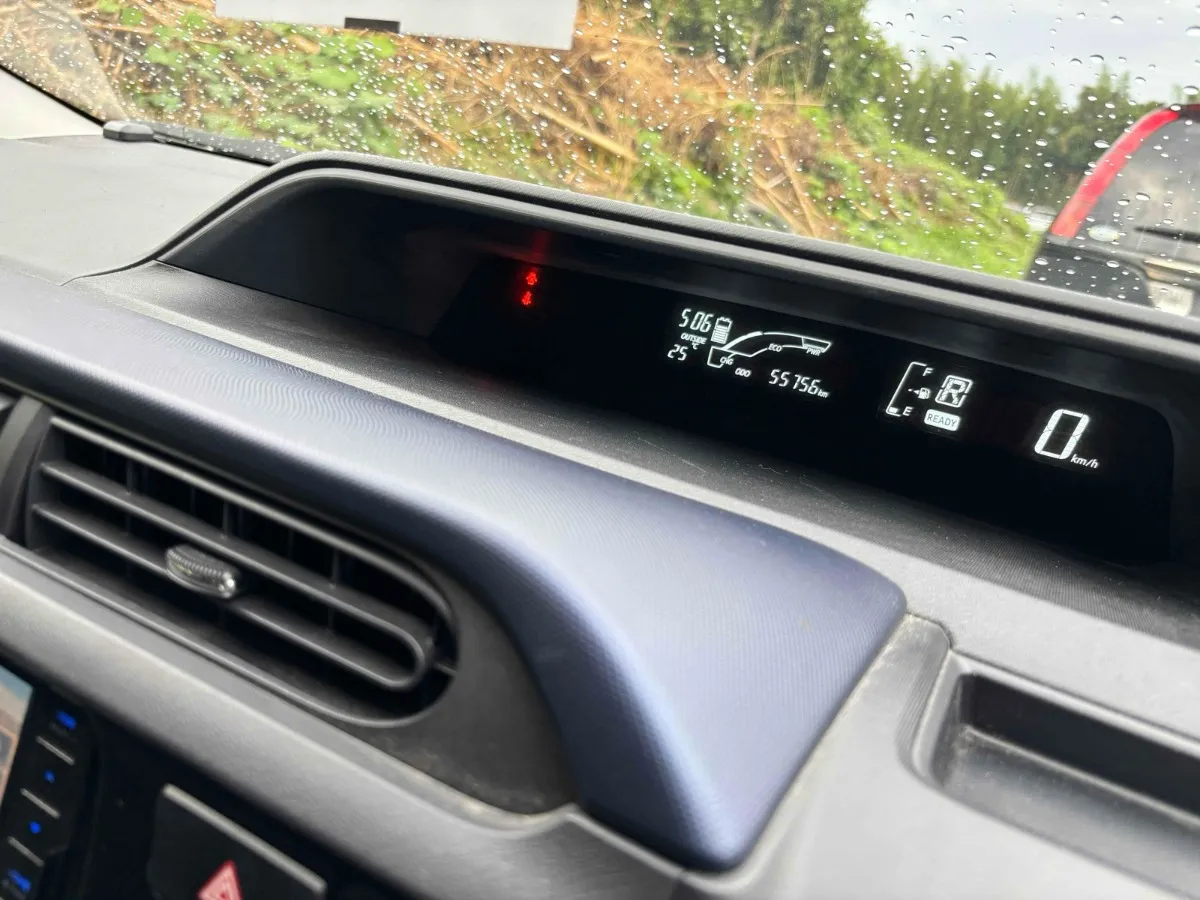 2016 Toyota Aqua S Carousel 4