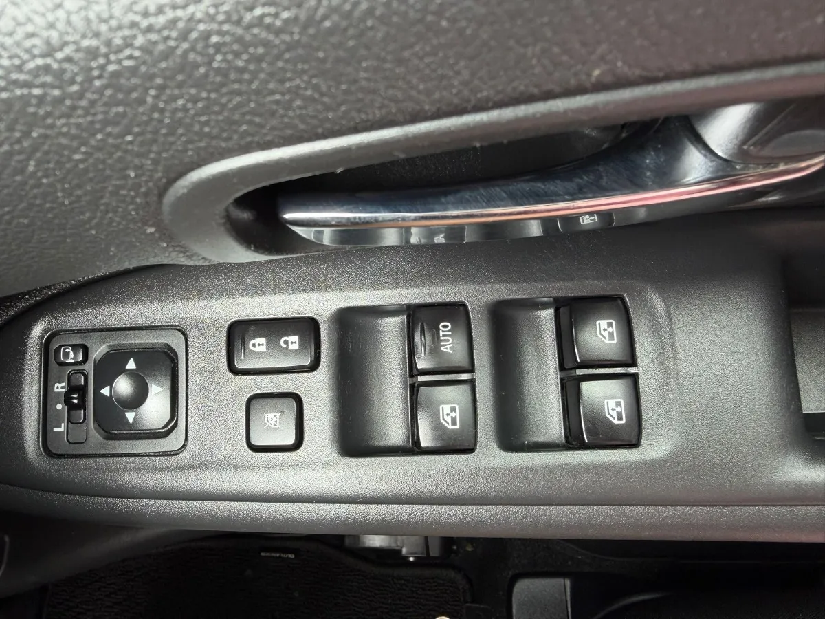 2016 Mitsubishi Outlander 24G 4WD Carousel 1