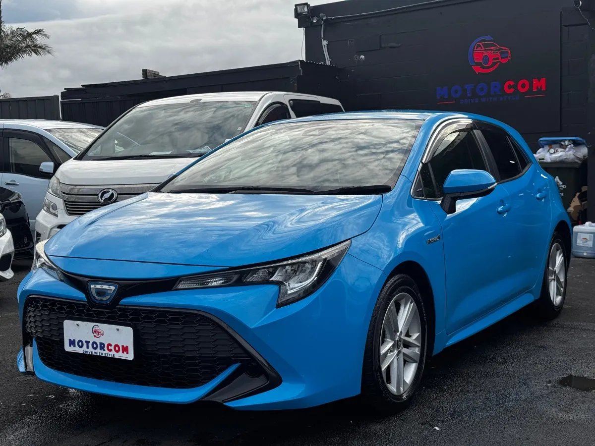 2018 Toyota Corolla SPORT HYBRID G Carousel 18