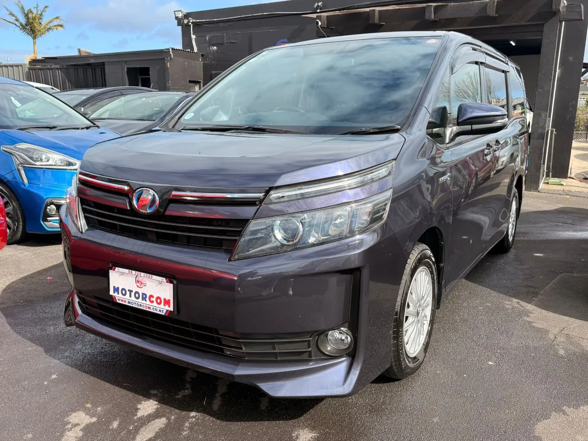 2014 Toyota Voxy HYBRID V