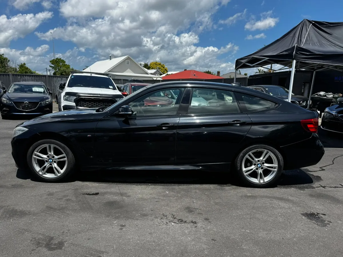 2014 BMW 320i I GRANTURISMO M-SPORT Carousel 3