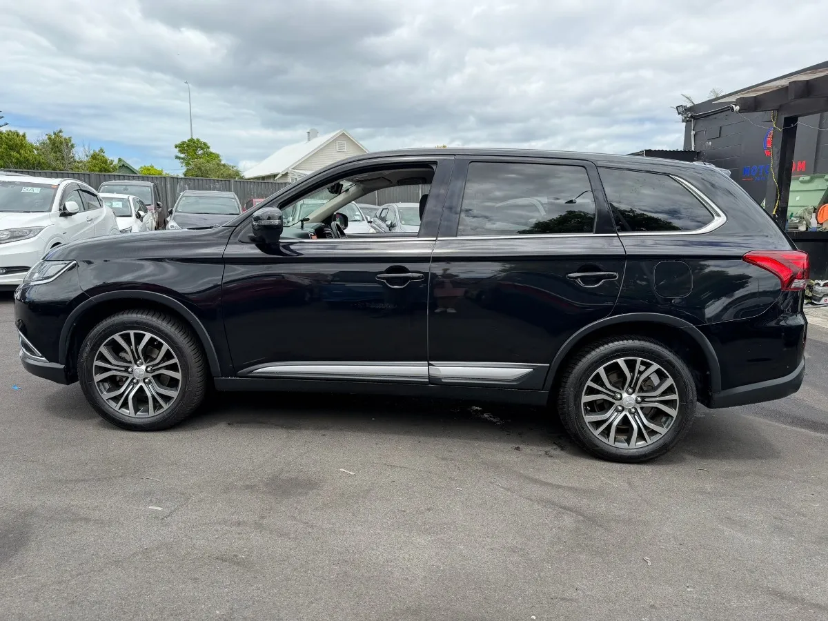 2016 Mitsubishi Outlander 24G 4WD Carousel 8