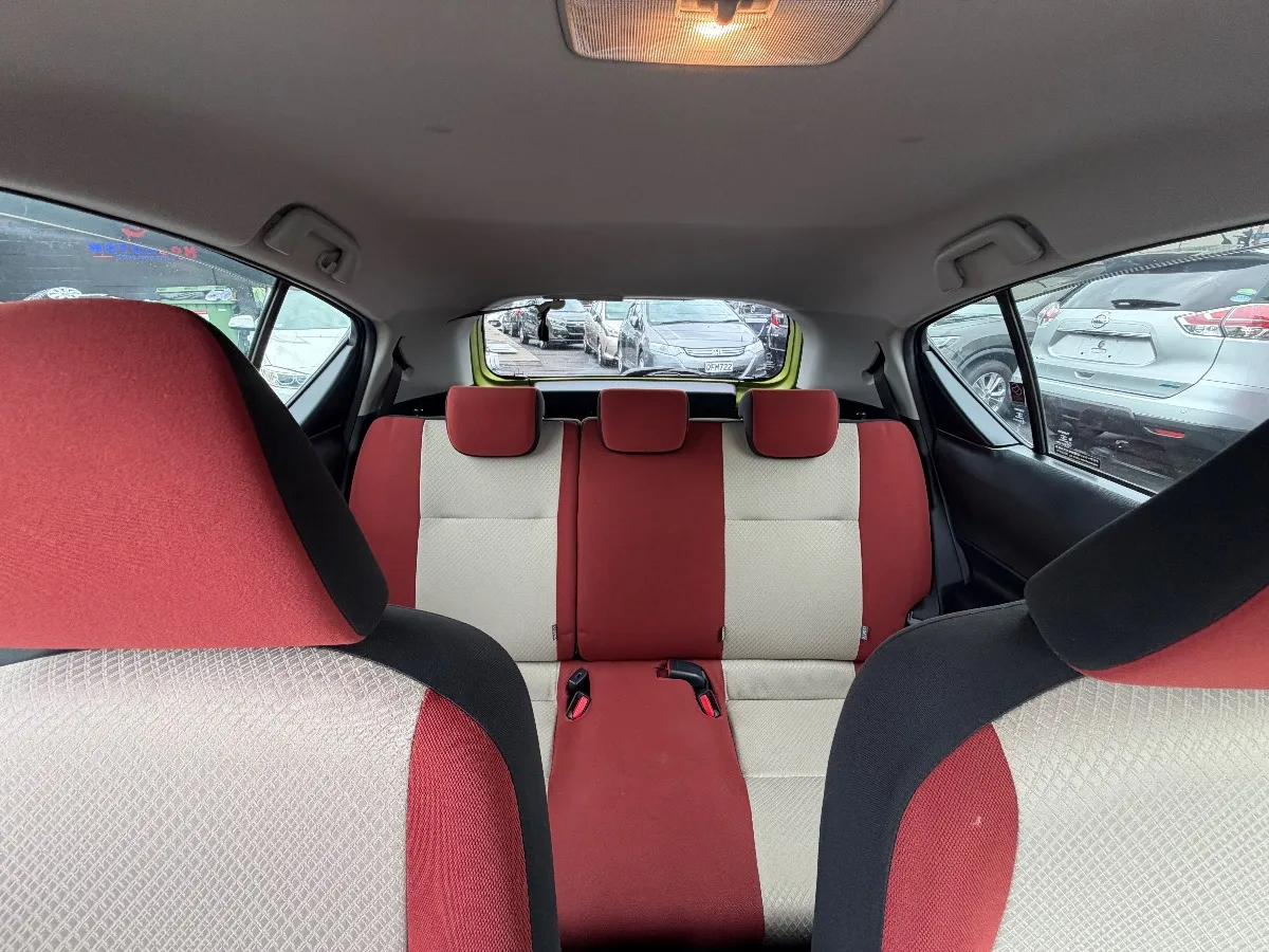 2016 Toyota Aqua S Carousel 4