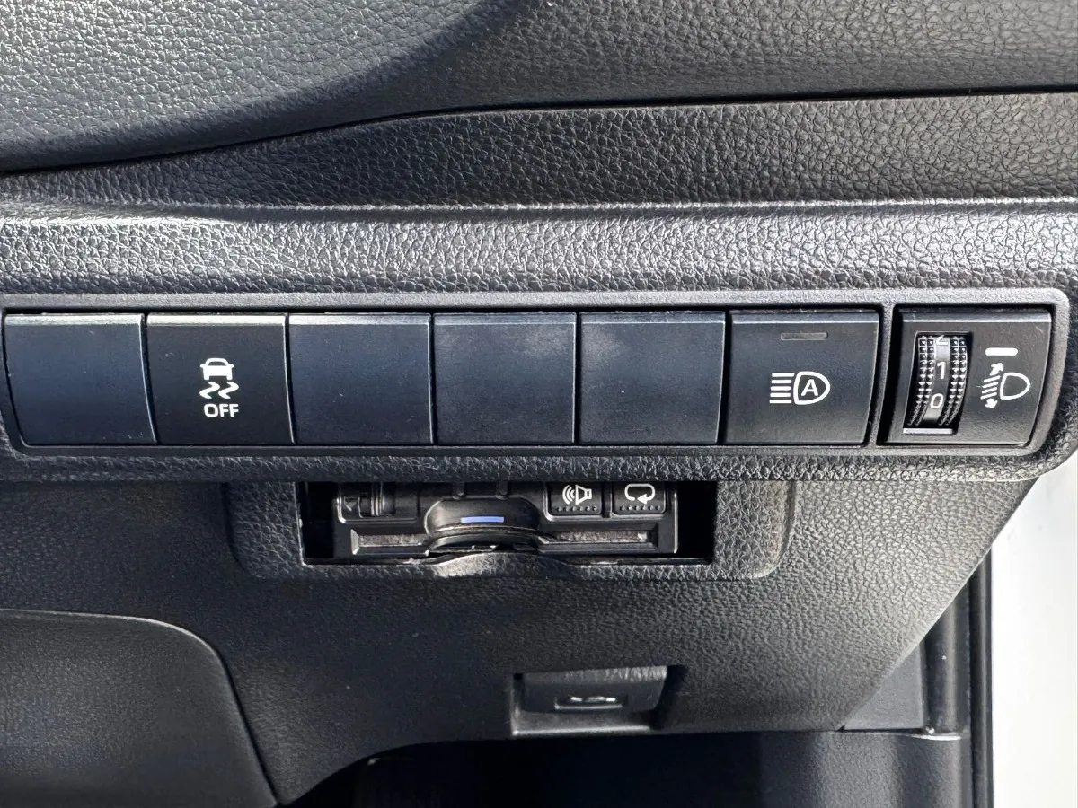 2020 Toyota Corolla HYBRID G-X Carousel 7