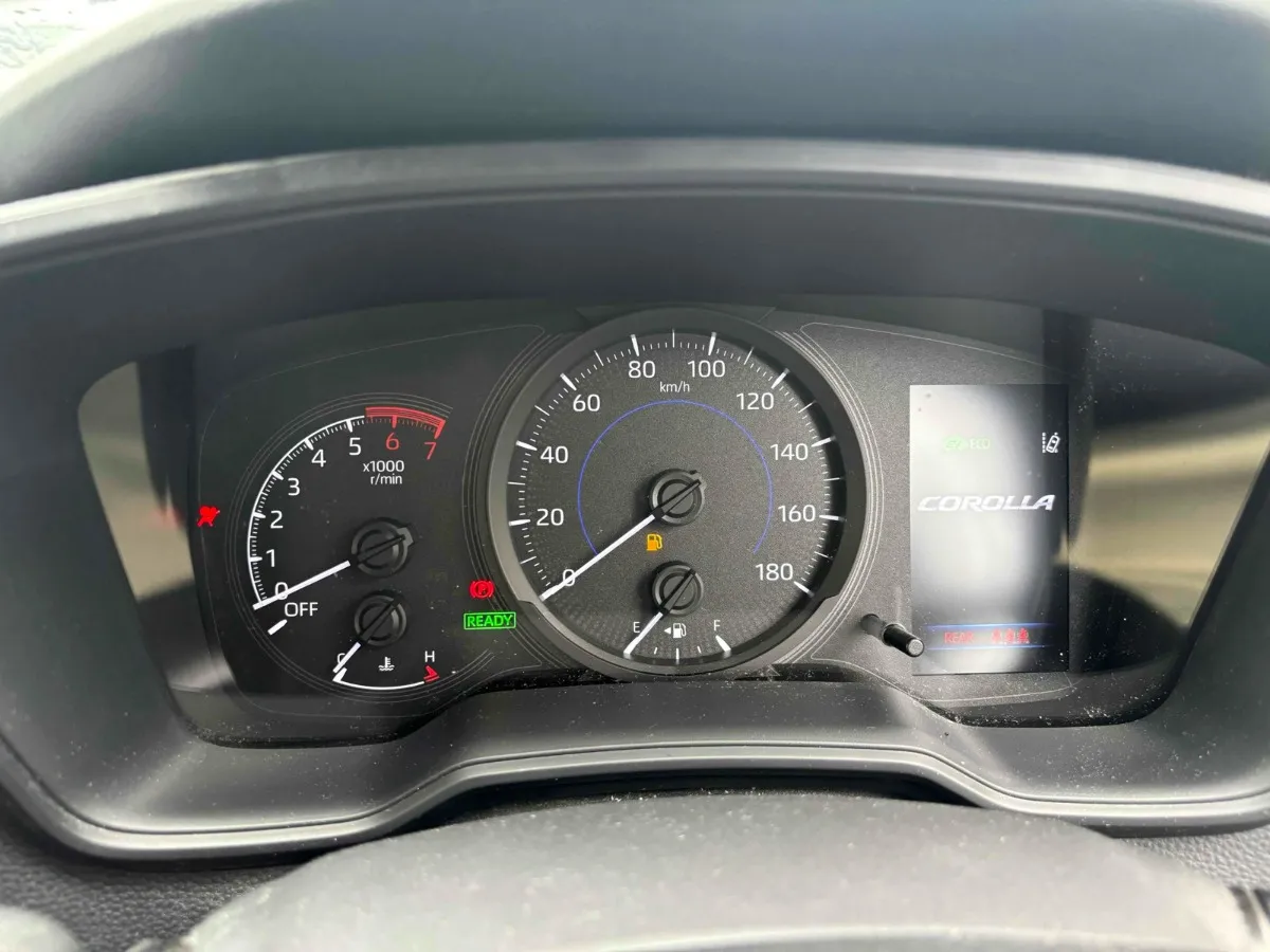 2020 Toyota Corolla TOURING HYBRID G-X Carousel 6