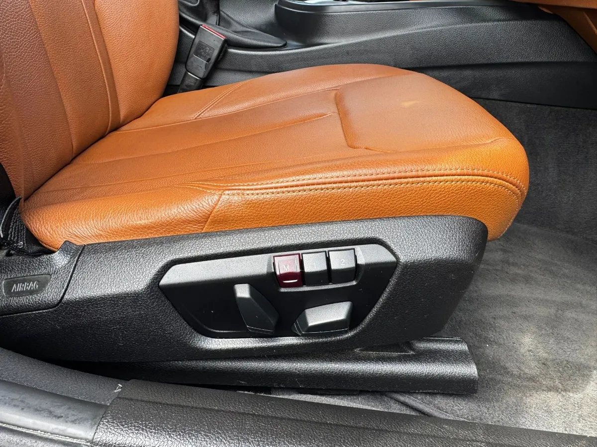 2014 BMW 320i 3 SERIES Carousel 11
