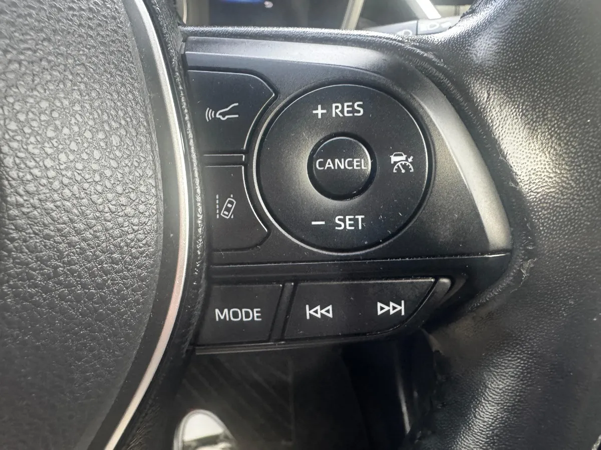 2018 Toyota Corolla SPORT HYBRID G Carousel 8