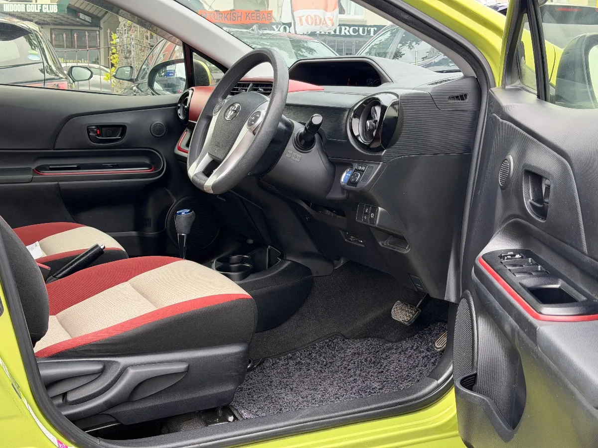 2016 Toyota Aqua S Carousel 12