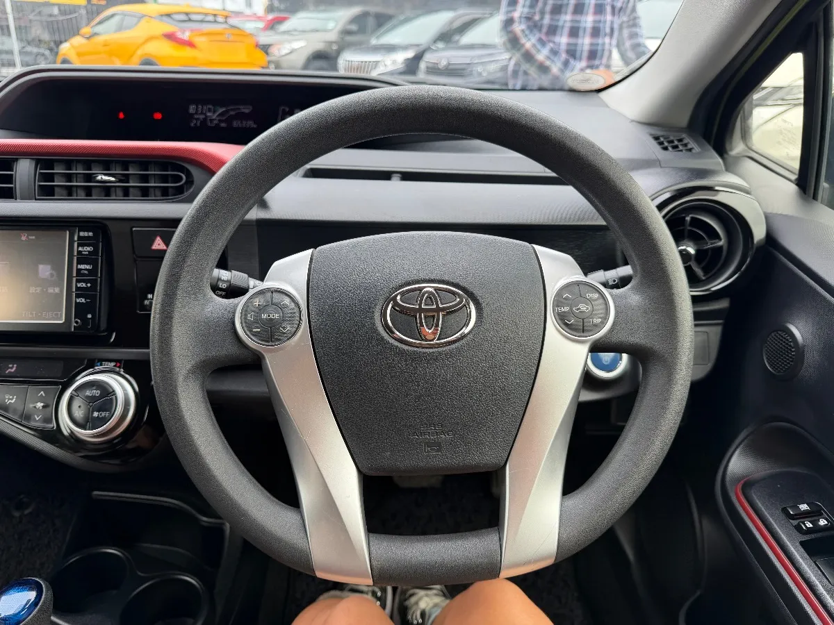 2016 Toyota Aqua S Carousel 11