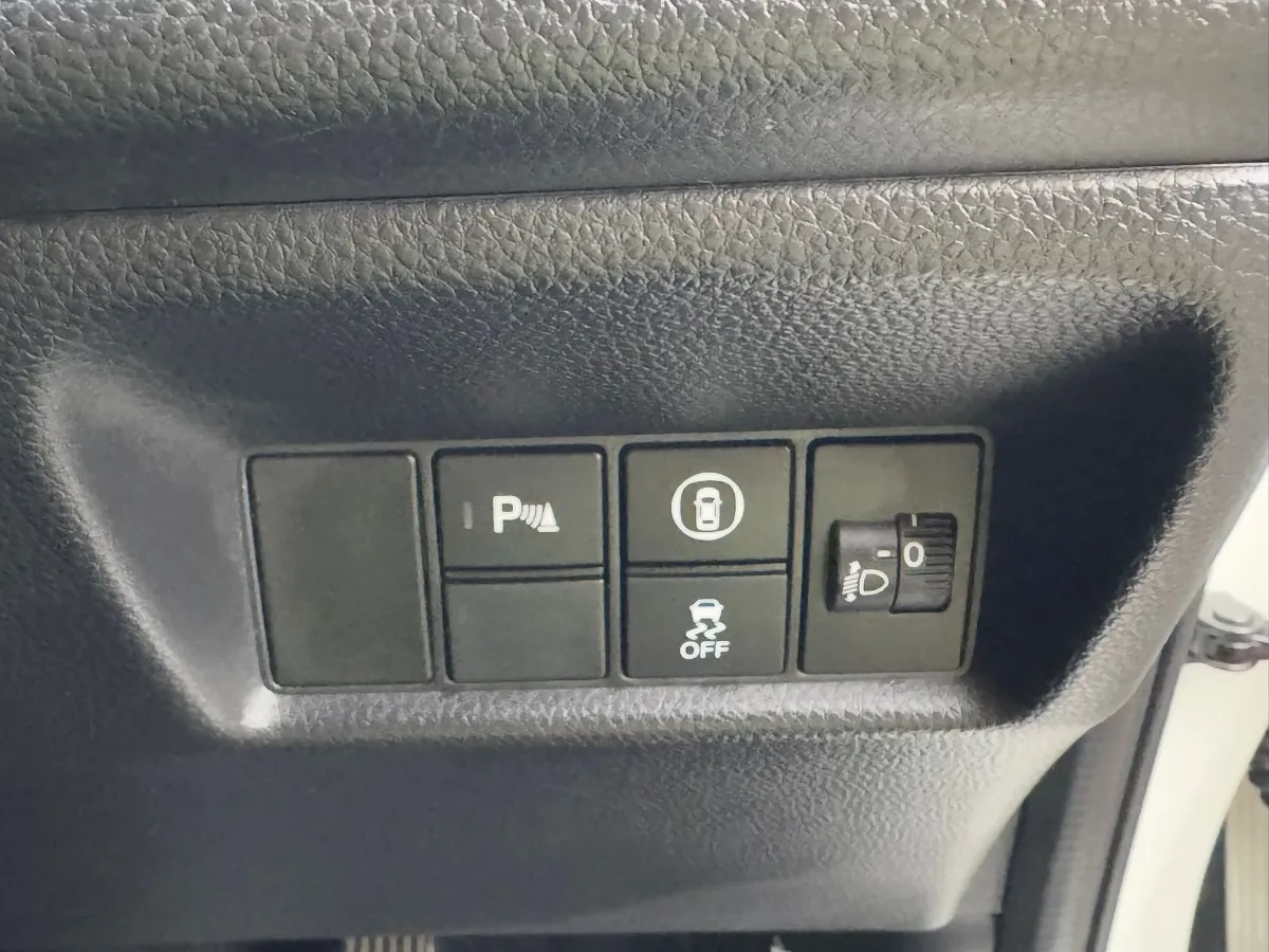 2020 Honda Fit E:HEV HOME Carousel 2