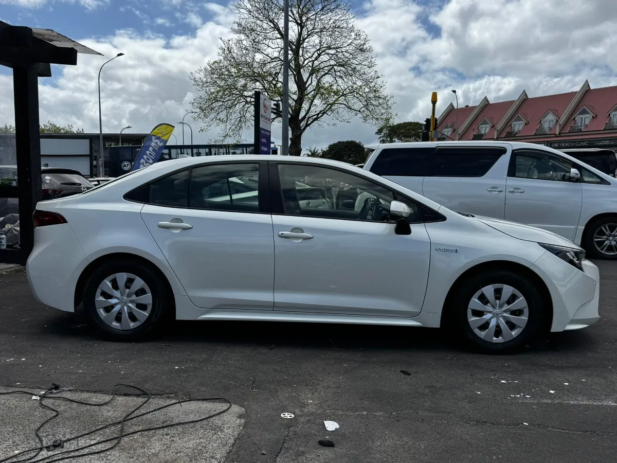 2020 Toyota Corolla HYBRID G-X Carousel 18
