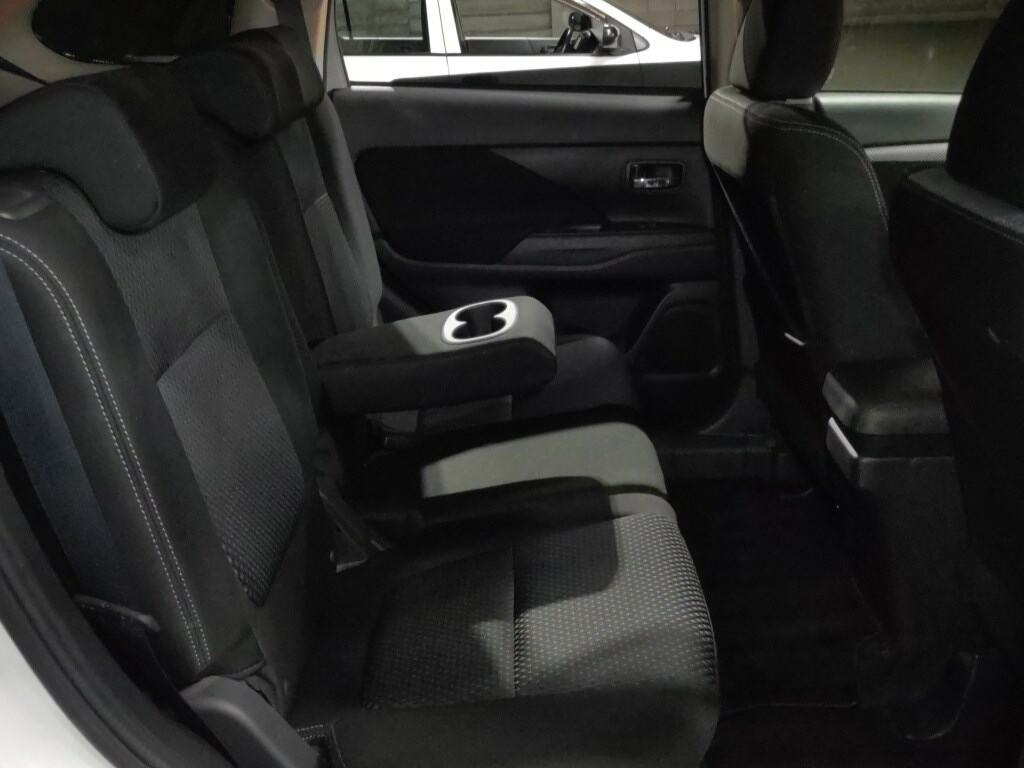 2017 Mitsubishi Outlander 20G SAFETY PACKAGE Carousel 4