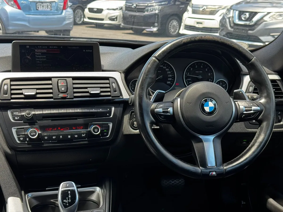 2014 BMW 320i I GRANTURISMO M-SPORT Carousel 10