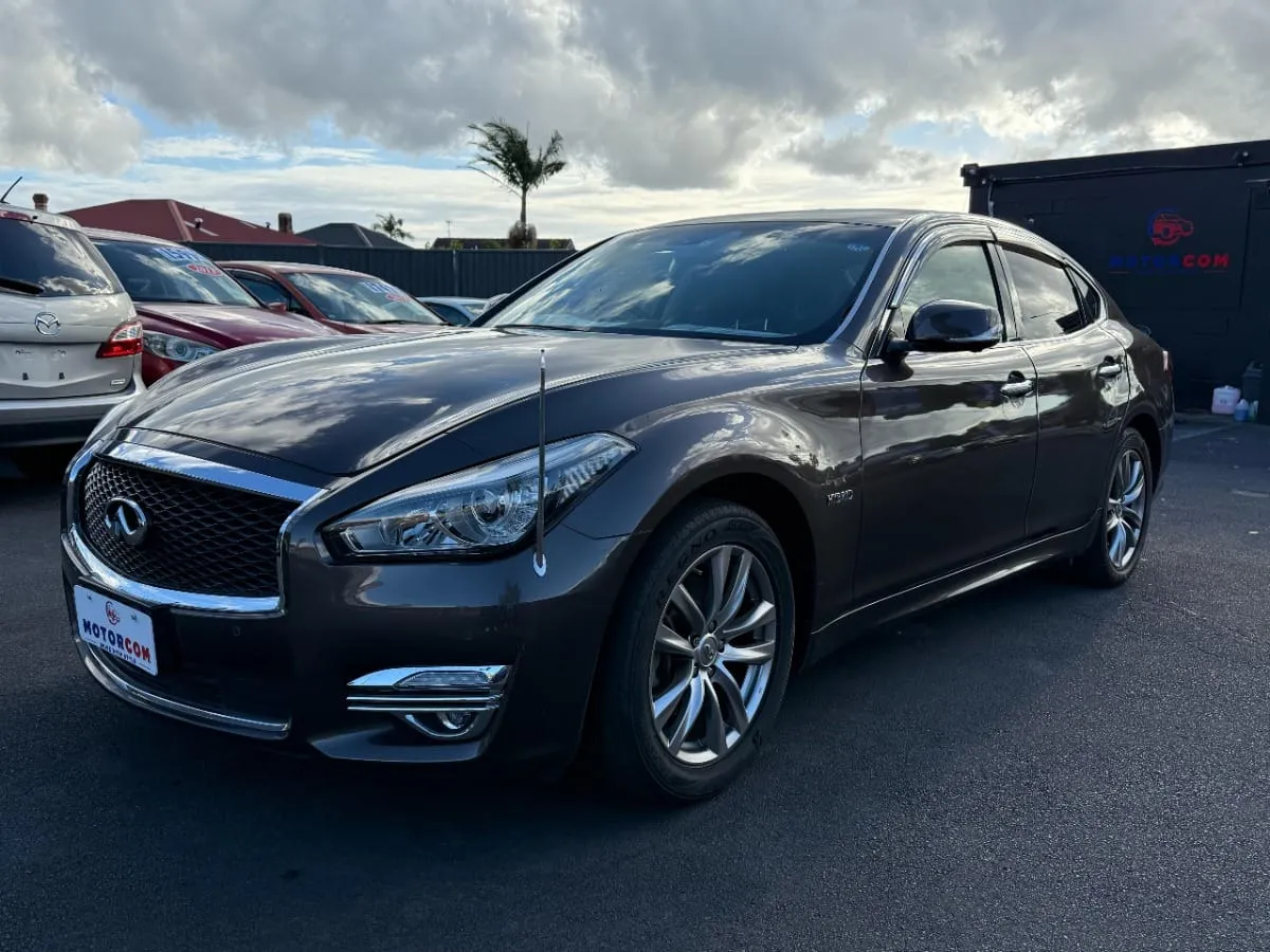 2016 Nissan Fuga Carousel 16