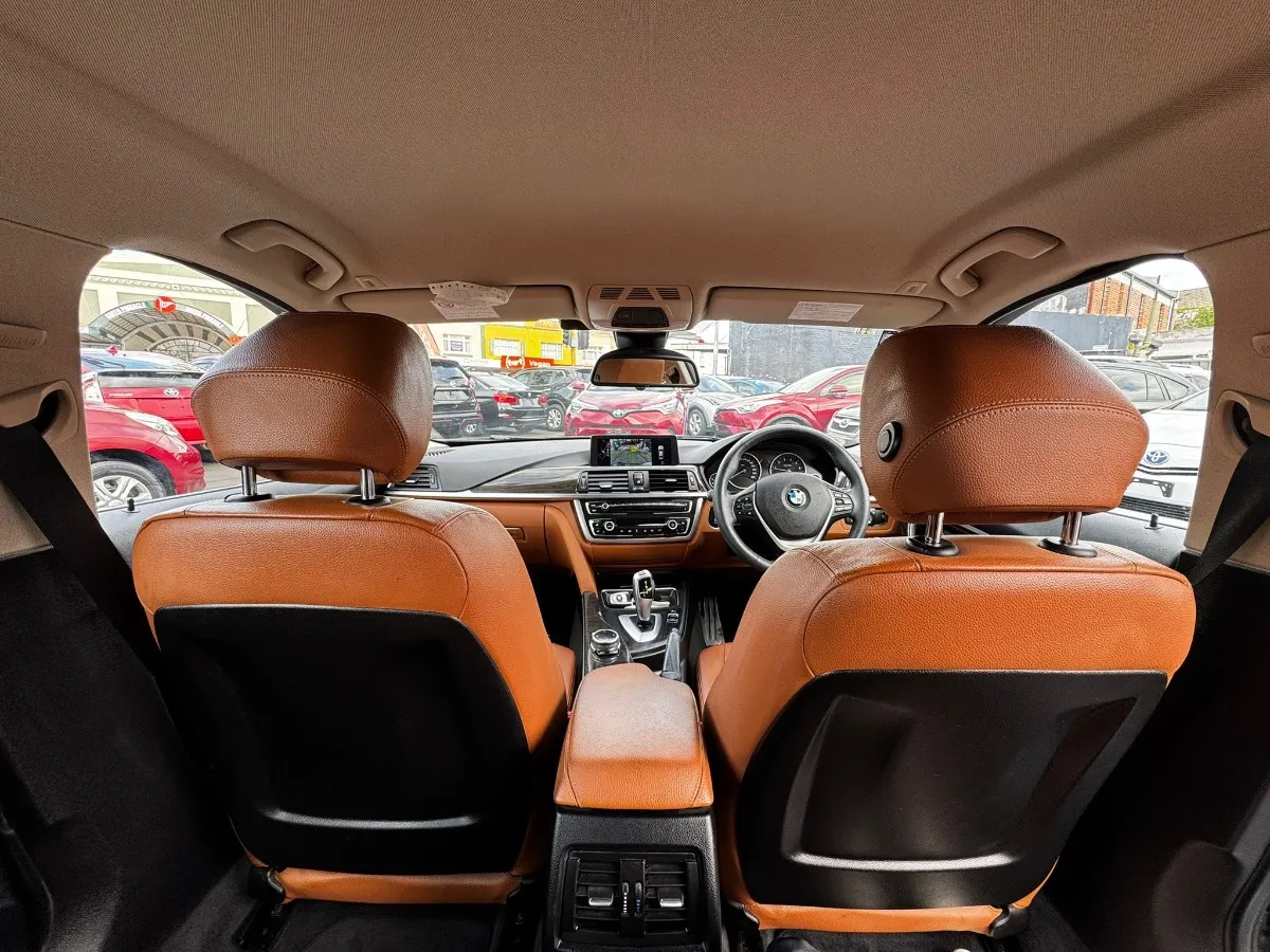 2014 BMW 320i 3 SERIES Carousel 10