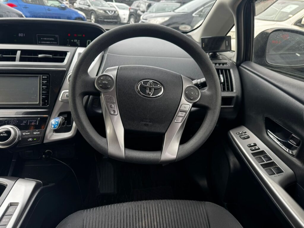 2015 Toyota Prius Alpha ALPHA S Carousel 11