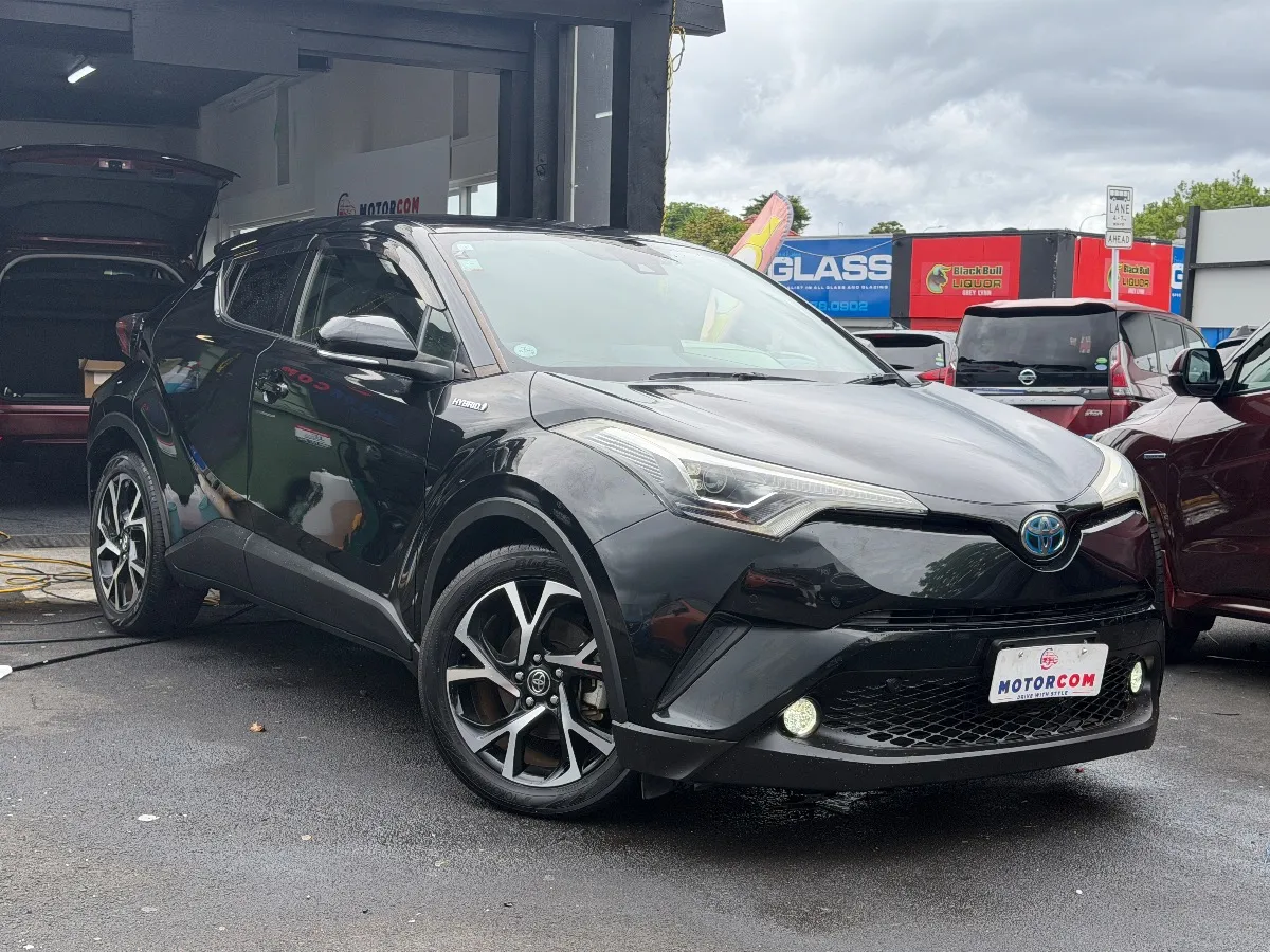 2017 Toyota C-HR G Carousel 18