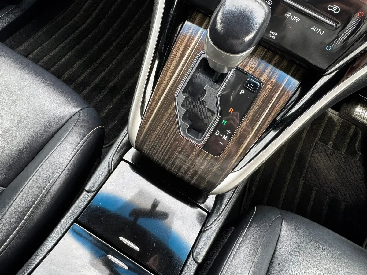 2014 Toyota Harrier ELEGANCE Carousel 5