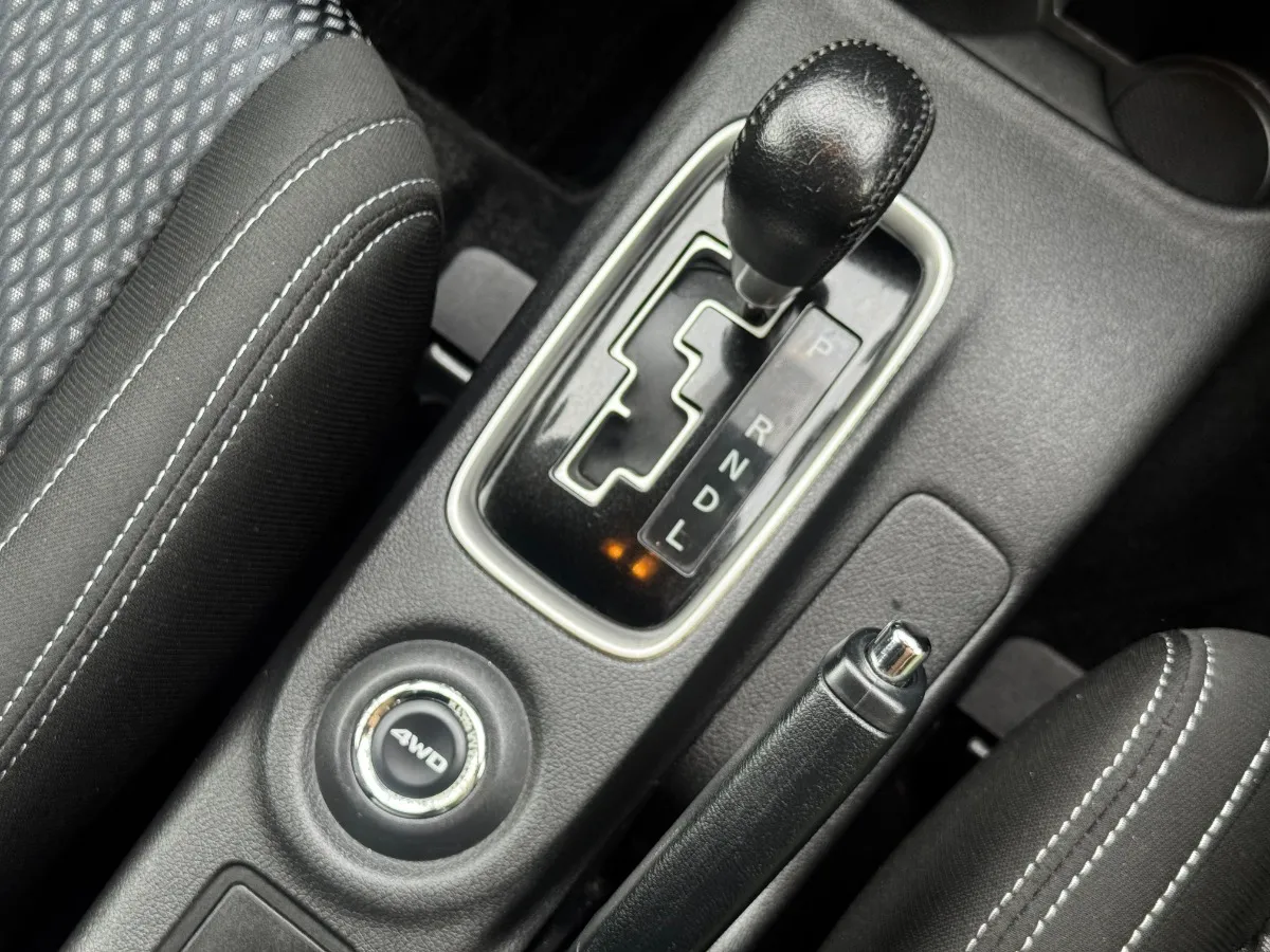 2015 Mitsubishi Outlander 4WD 24G NAVI PACKAGE Carousel 6