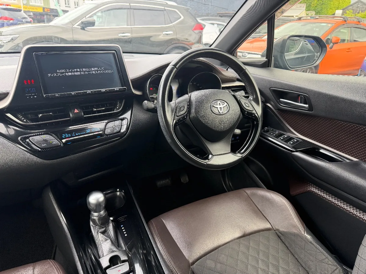 2017 Toyota C-HR G Carousel 10