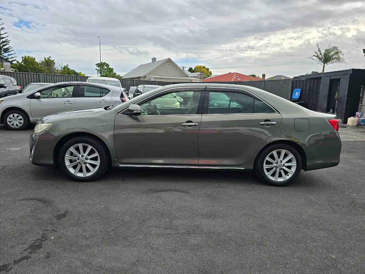 2013 Toyota Camry Carousel 3