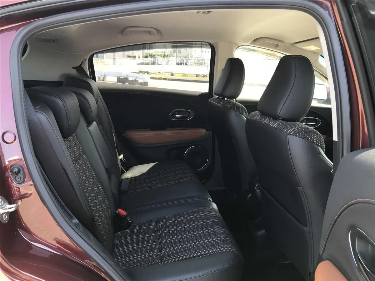 2015 Honda Vezel Hybrid Z Carousel 6