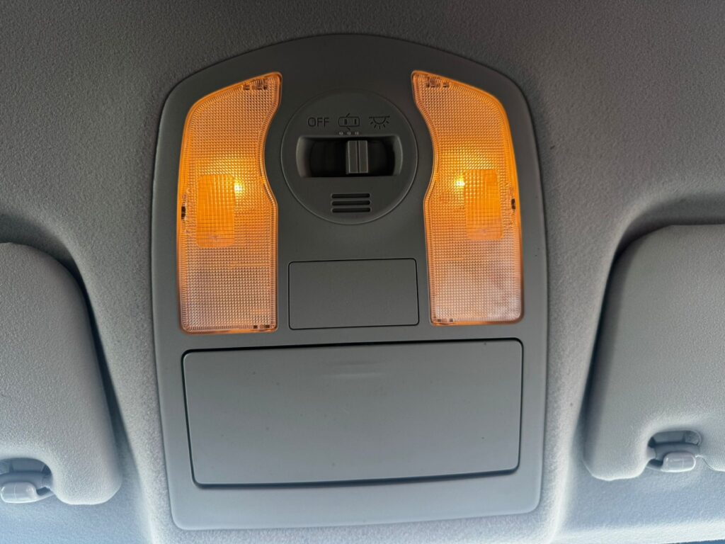 2015 Toyota Prius Alpha ALPHA S Carousel 8