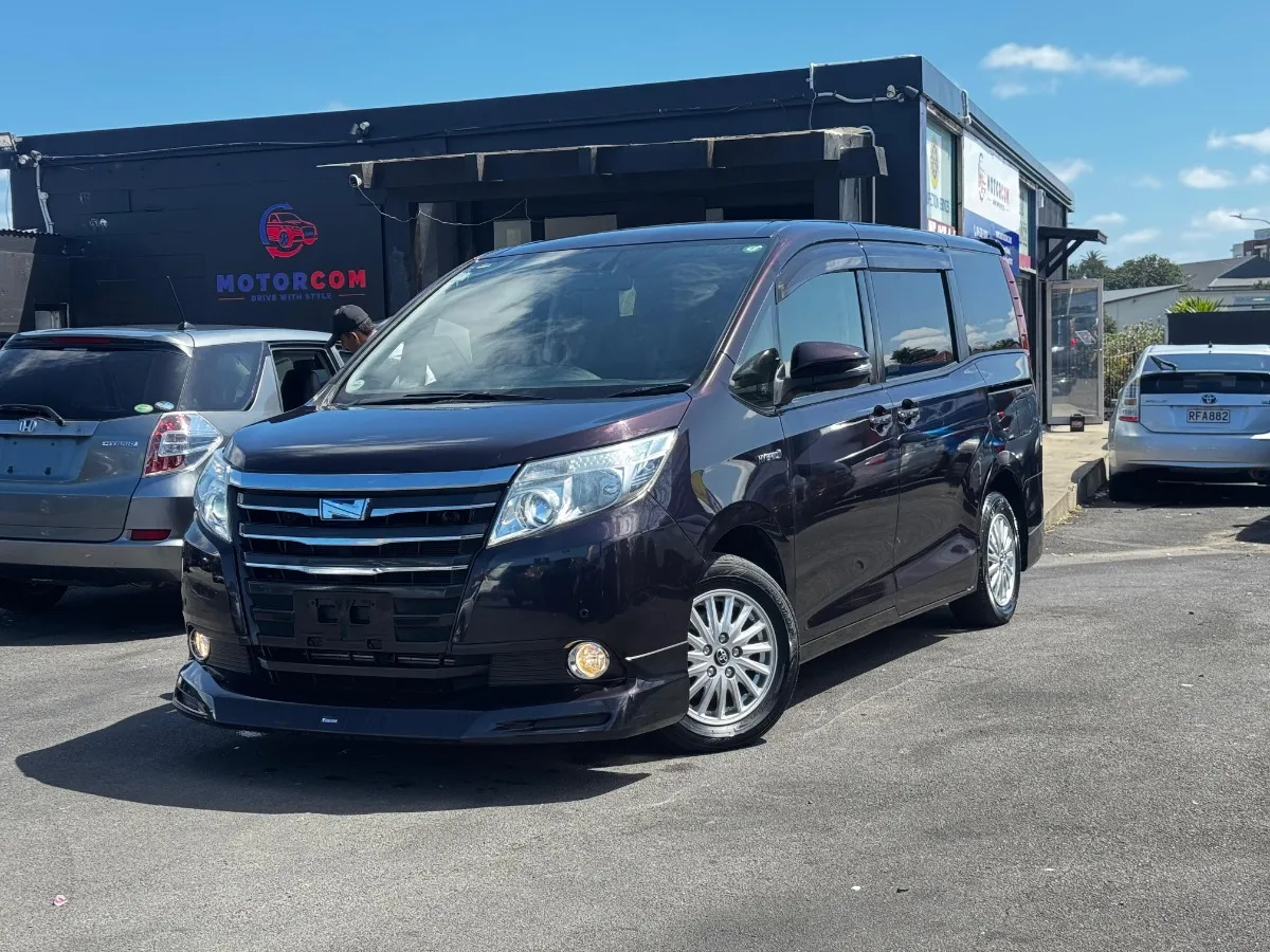 2015 Toyota Noah HYBRID G Carousel 18