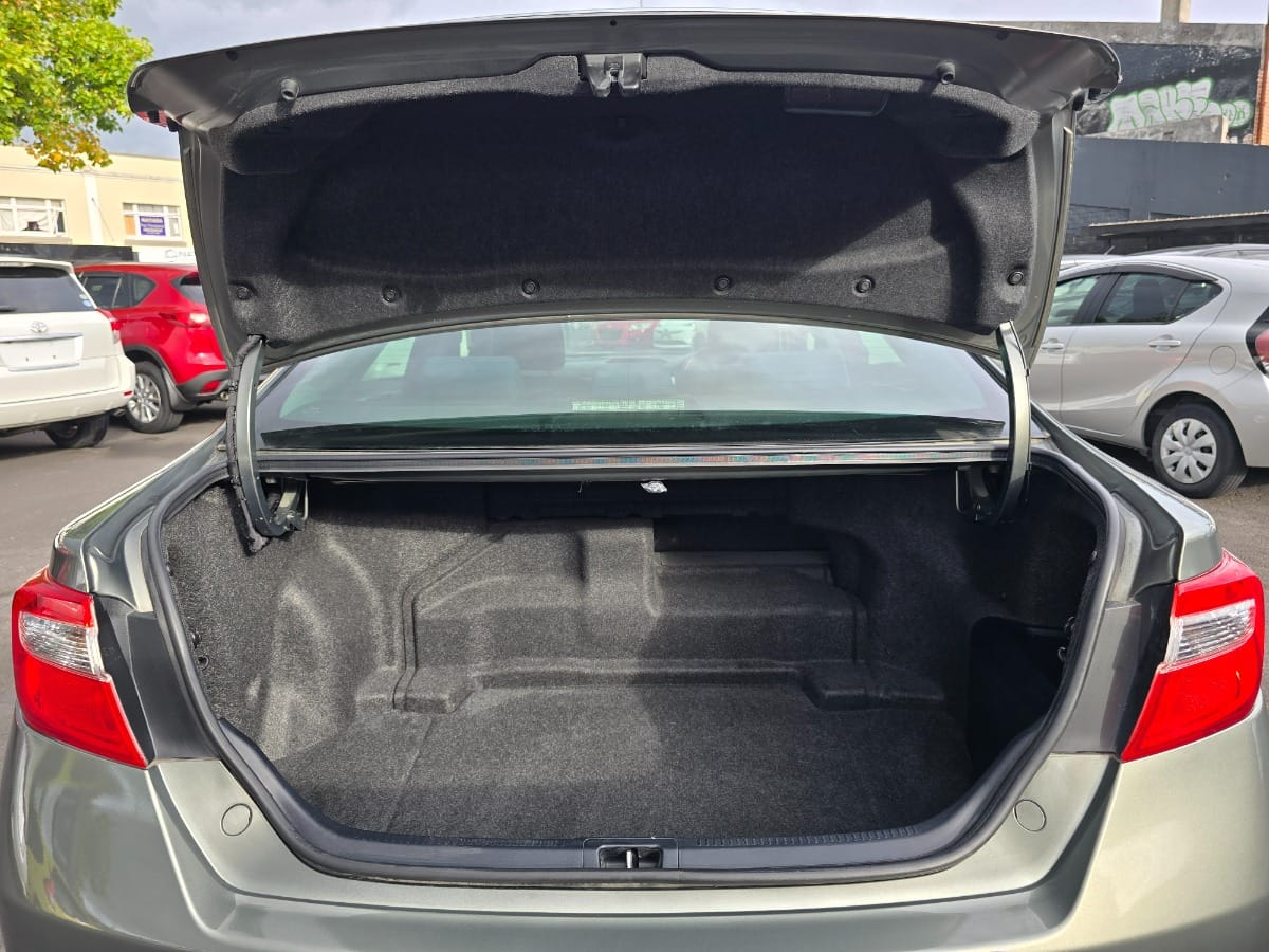 2013 Toyota Camry Carousel 11