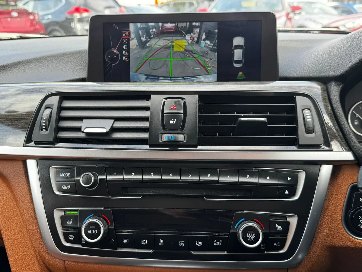 2014 BMW 320i 3 SERIES Carousel 6