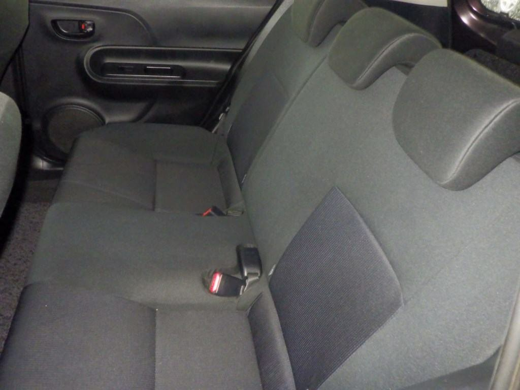 2016 Toyota Aqua S Carousel 3