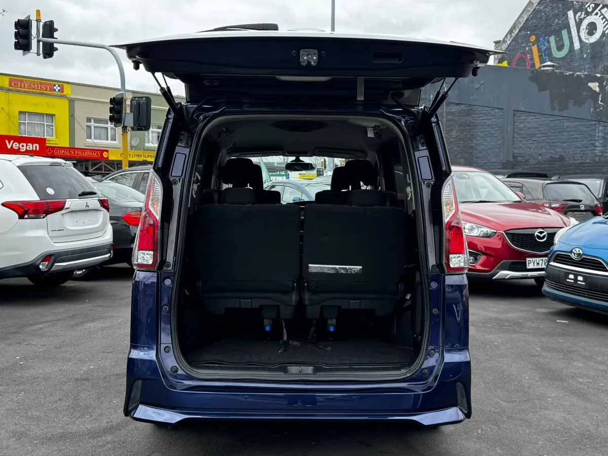2017 Nissan Serena HIGHWAY STAR S- HYBRID V SELECTION BODYKIT Carousel 2