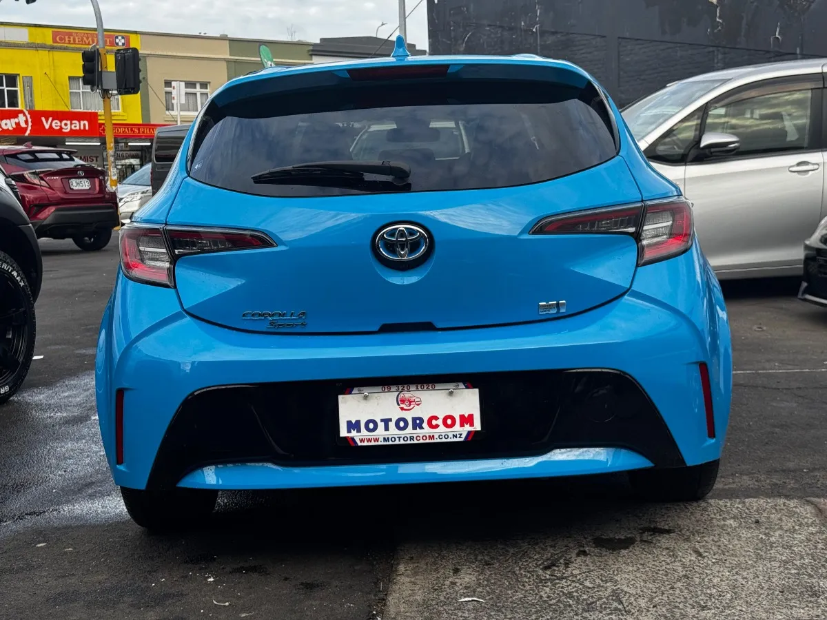 2018 Toyota Corolla SPORT HYBRID G Carousel 15